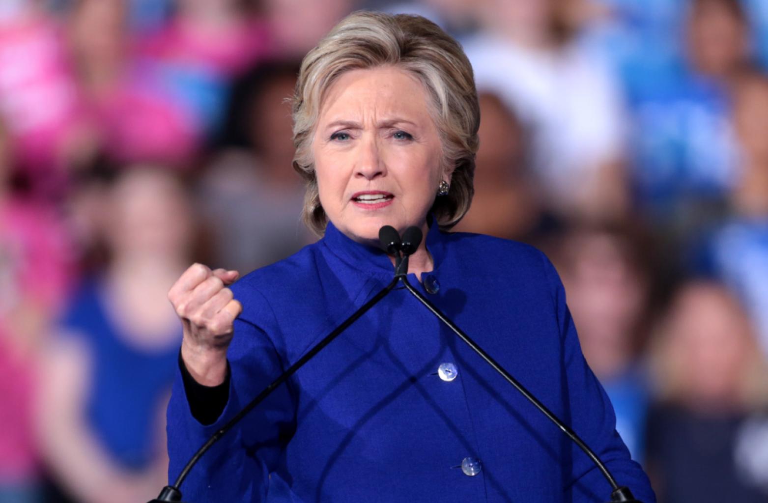 Clinton Neo Frontières - Pour Hillary Clinton, Donald Trump veut rendre hommage aux ...