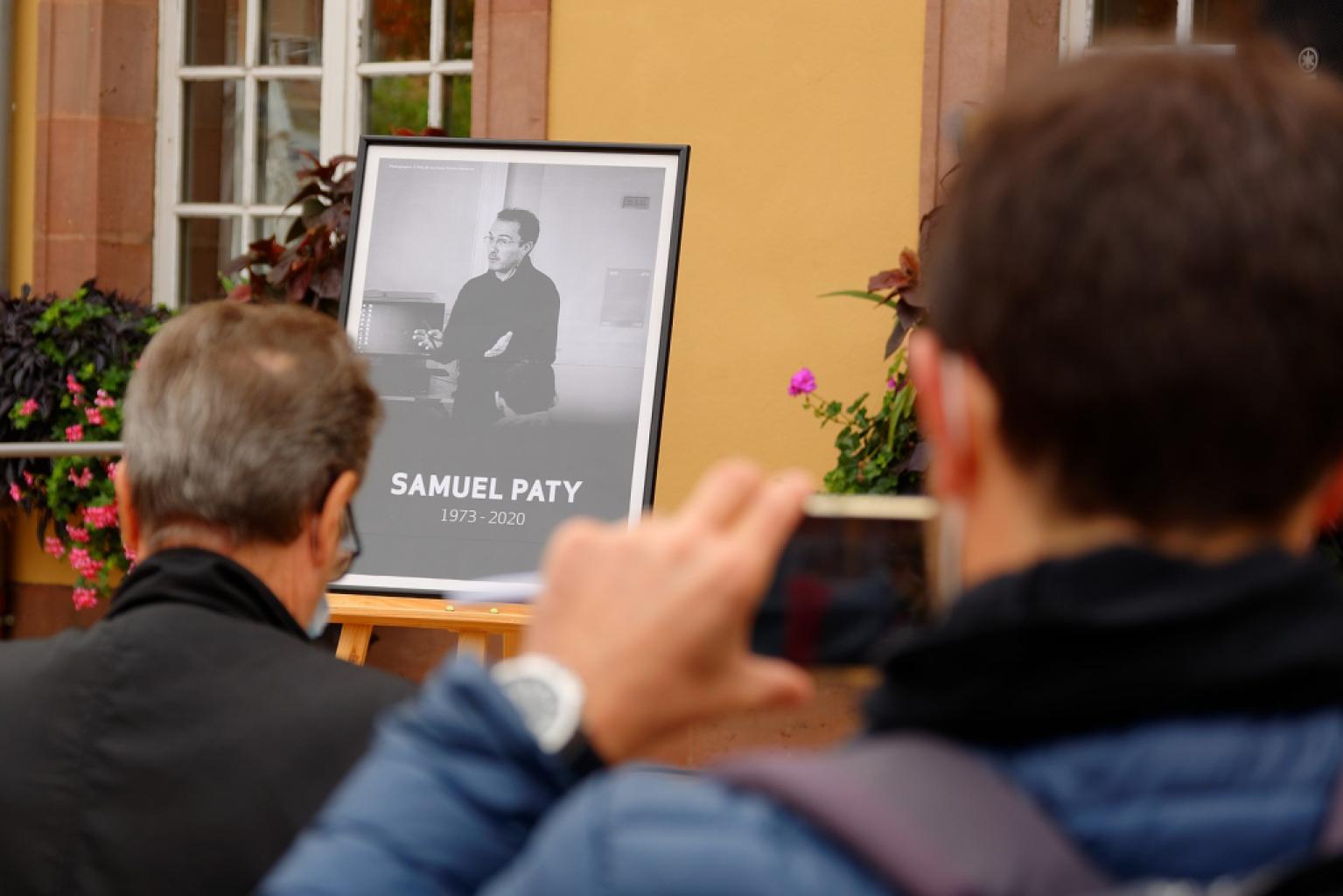 Frontières - L'assassin de Samuel Paty en contact avec un membre d ...
