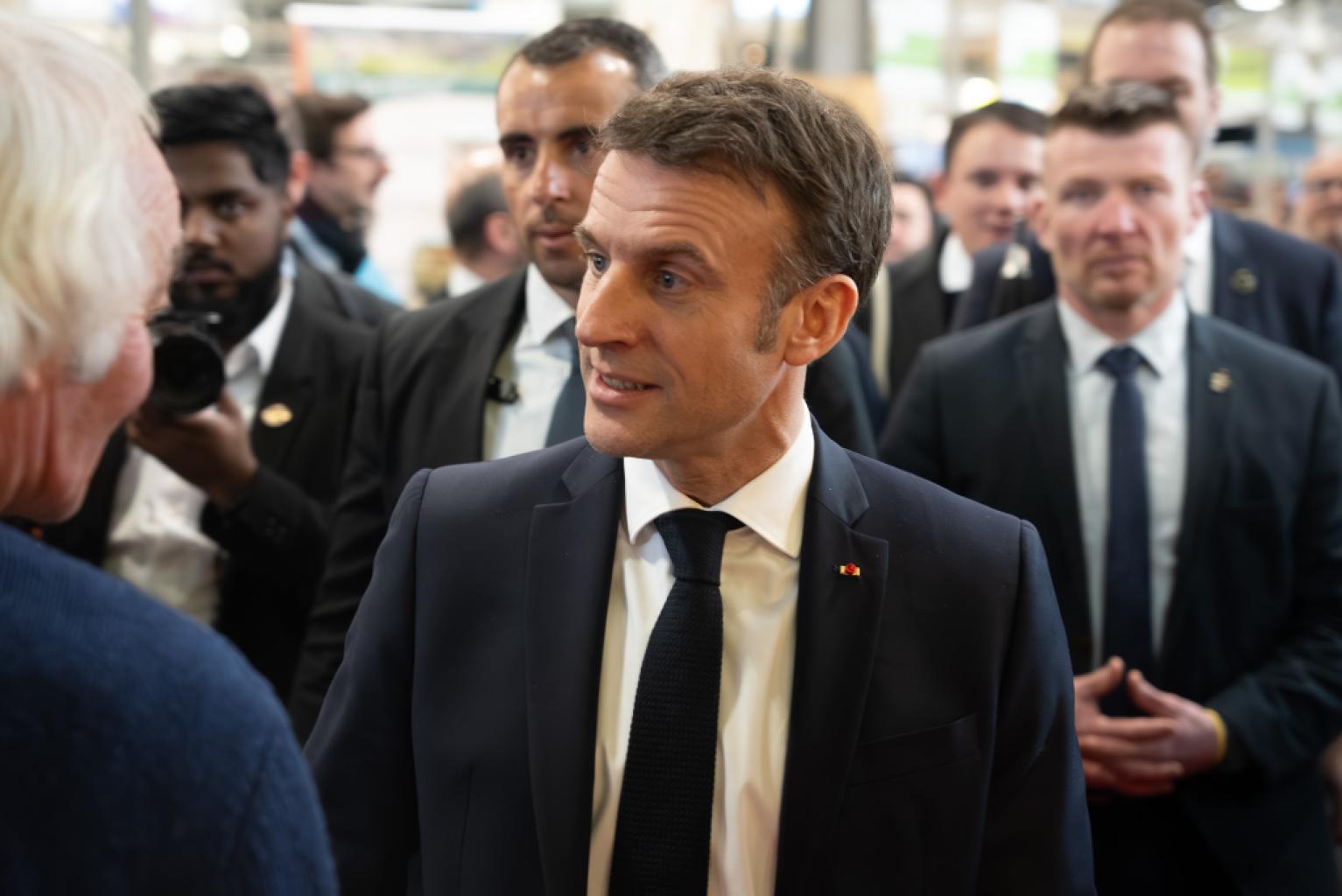 Frontières - Pourquoi la nomination d'un nouveau Premier ministre prend